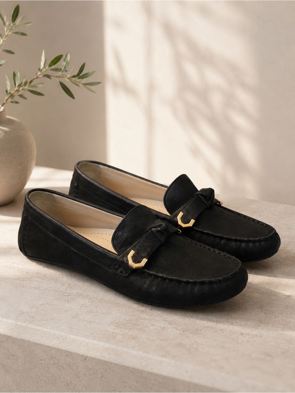 Cole Haan Black Leather Driving Loafers Gold Hardware Moc Toe Women’s Slip On 8